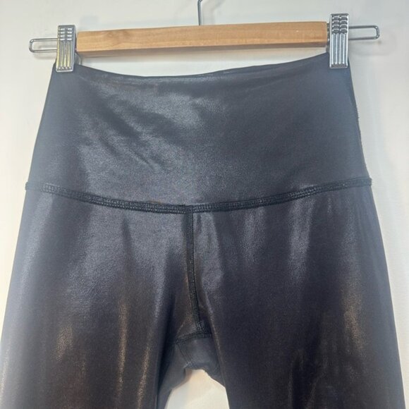 Beyond Yoga Leatherette XS High Waisted Midi Leggings Black USA Faux Leather - Picture 3 of 7